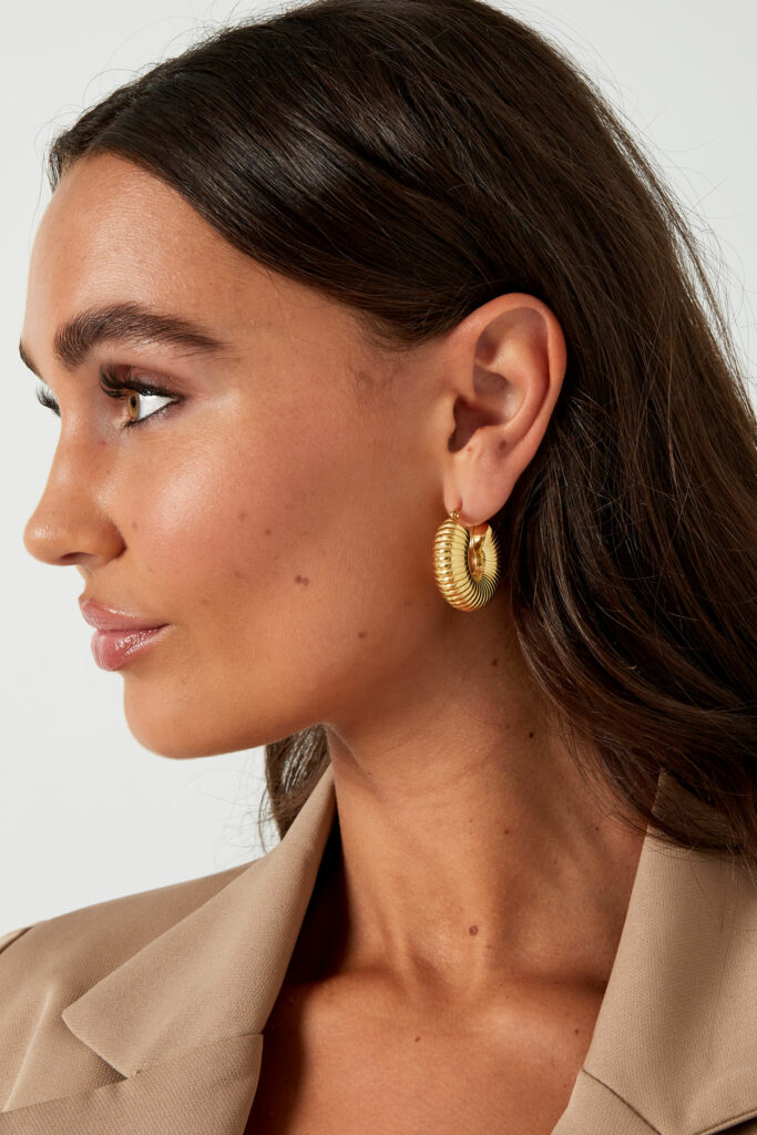 Aesthetic Round Hoops