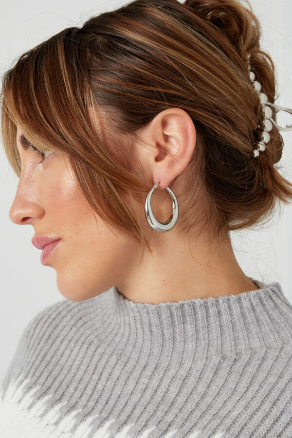 Statement Round Hoops