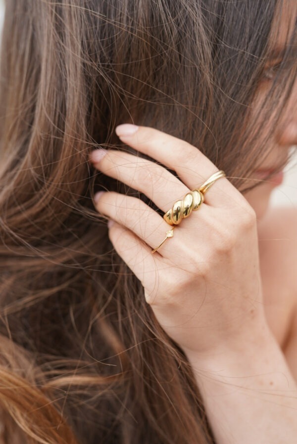 Twisted Elegance Ring