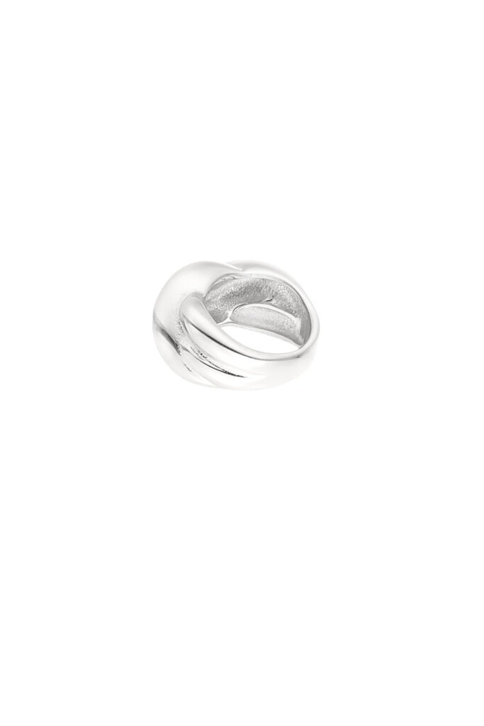 Bolt Twisted Ring