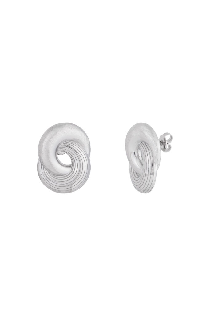 Infinity twist